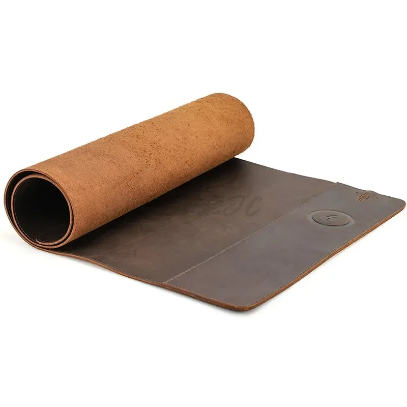Mouse Charging Pad - لوحة ماوس كلاسيكية من جلد البقر