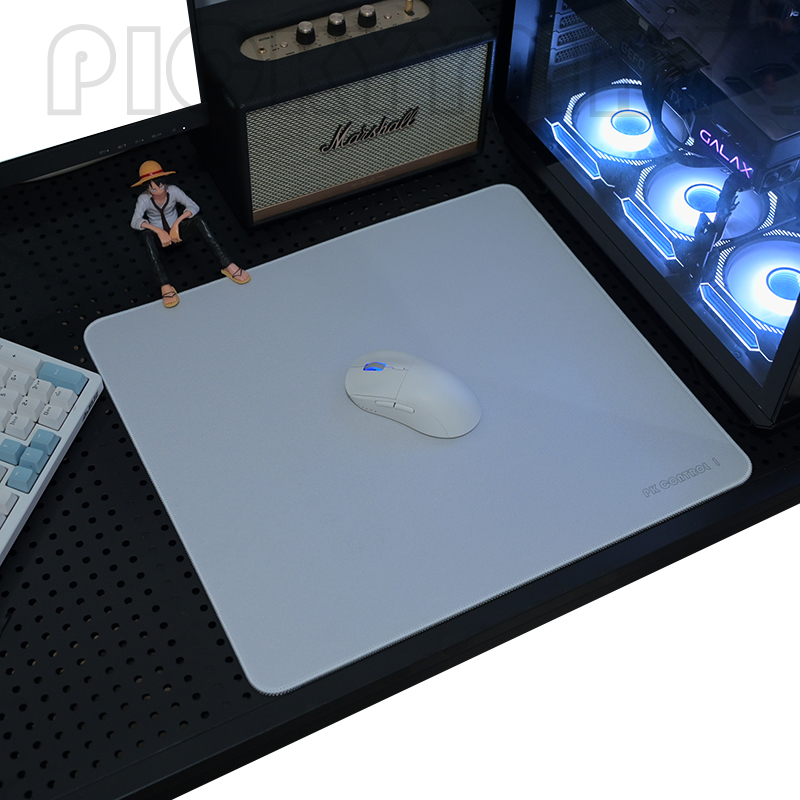 PICKYYMAY Pk Control 1 Design  - مراجعة Mouse Charging Pad وسعره